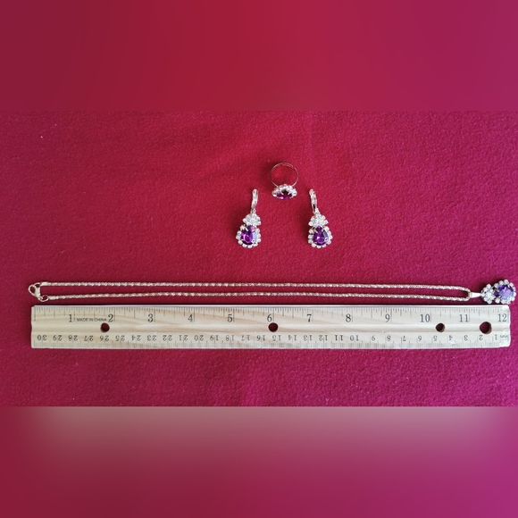 #6~Beautiful necklace, ring and earring set. - Picture 4 of 4